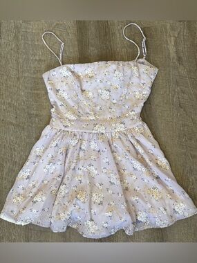 Lucy in the Sky Romper, embroidered Floral detail in light lavender, XS, NWOT